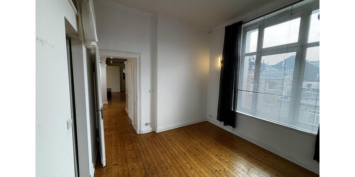 Etagenwohnung Aachen Aachen-Mitte - 4.5 Zimmer, 140 m&sup2;, 1.890&euro; | Angebot:25986118