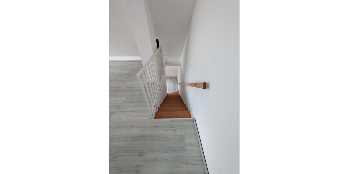 Dachgeschoßwohnung Eschweiler - 2.5 Zimmer, 51 m&sup2;, 495&euro; | Angebot:25979610