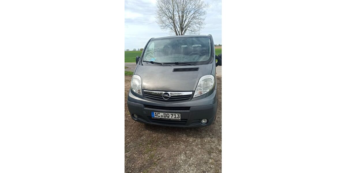 Opel Vivaro 304.000 km 8.900 &euro; Herzogenrath 52134