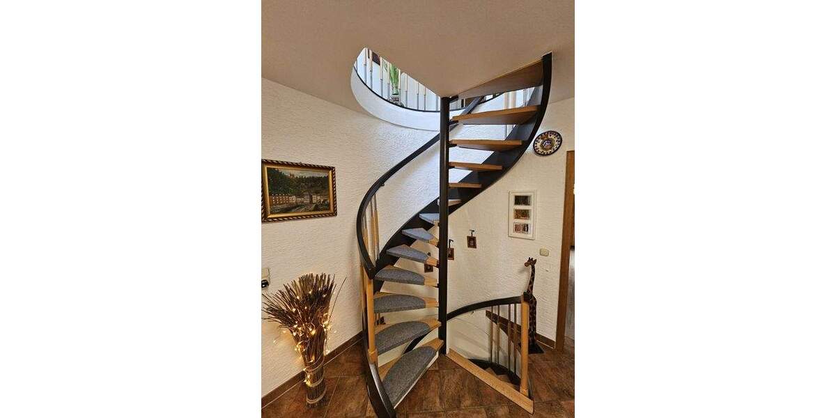 Einfamilienhaus Simmerath Hirschrott - 8 Zimmer, 255 m&sup2;, 490.000&euro; | Angebot:25702826