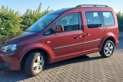 VW Caddy 116.000 km 9.700 &euro; Düren 52353