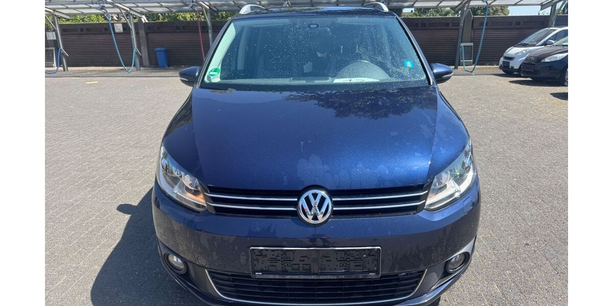 VW Touran 205.000 km 7.900 &euro; Alsdorf 52477