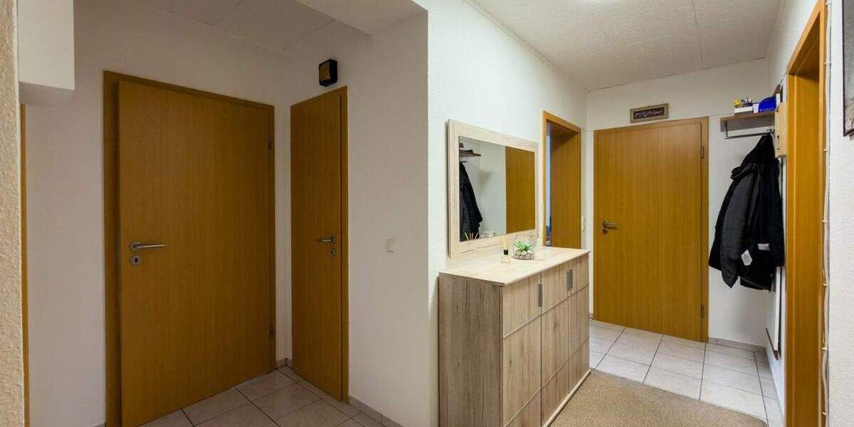 Etagenwohnung Übach-Palenberg Übach - 4 Zimmer, 77 m&sup2;, 119.000&euro; | Angebot:25684027