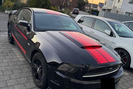 Ford Mustang 121.452 km 20.000 &euro; Vettweiß 52391