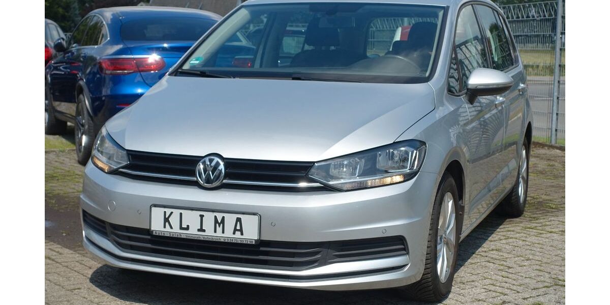 VW Touran 141.000 km 13.590 &euro; Simmerath (bei Aachen) 52152