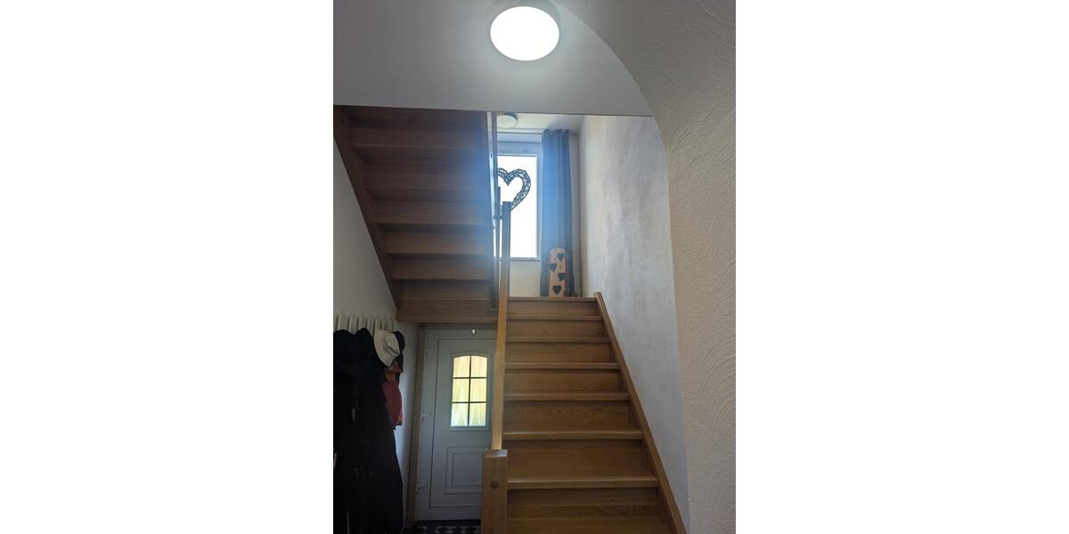 Einfamilienhaus Linnich - 8 Zimmer, 150 m&sup2;, 460.000&euro; | Angebot:25282171