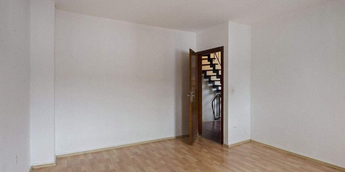 Mehrfamilienhaus, Wohnhaus Geilenkirchen - 6 Zimmer, 140 m&sup2;, 349.000&euro; | Angebot:25707174