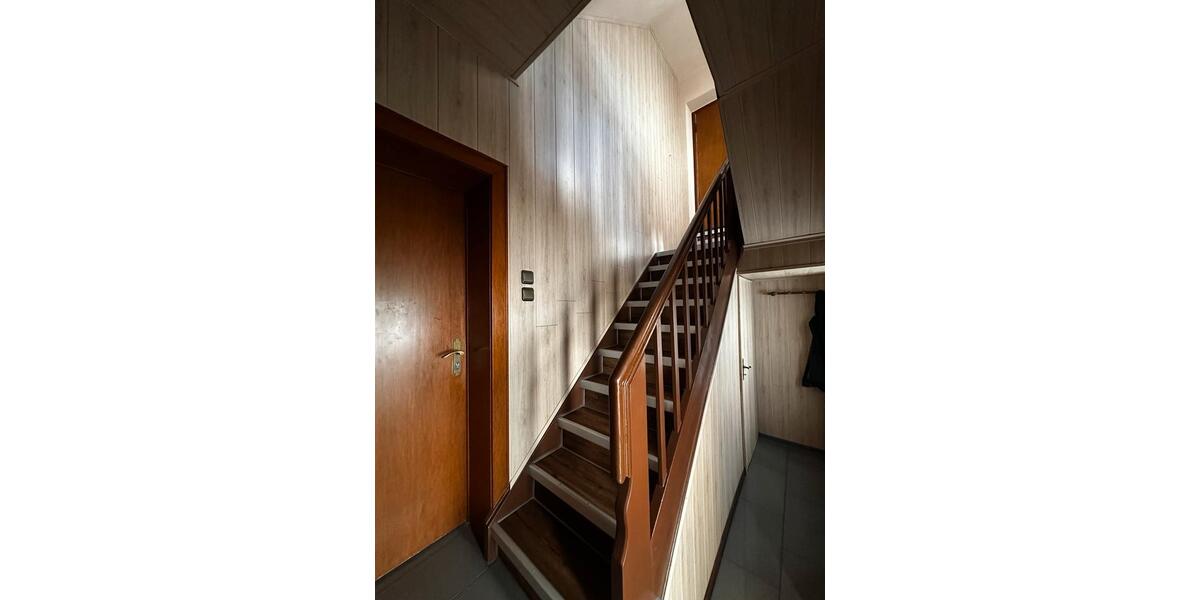 Einfamilienhaus Düren Distelrath - 8 Zimmer, 165 m&sup2;, 399.999&euro; | Angebot:26226569