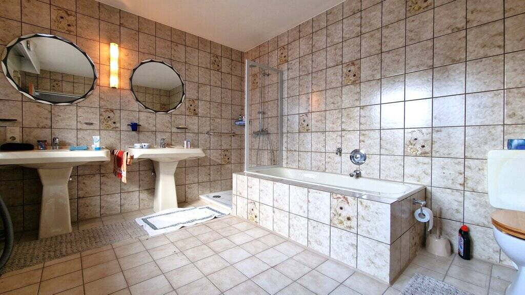 Mehrfamilienhaus, Wohnhaus Würselen - 7 Zimmer, 120 m&sup2;, 249.000&euro; | Angebot:26192218