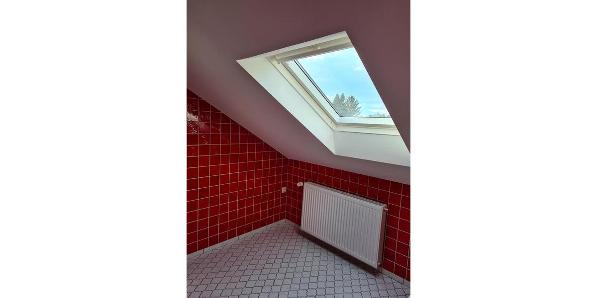 Dachgeschoßwohnung Eschweiler - 2.5 Zimmer, 67 m&sup2;, 420&euro; | Angebot:26586389
