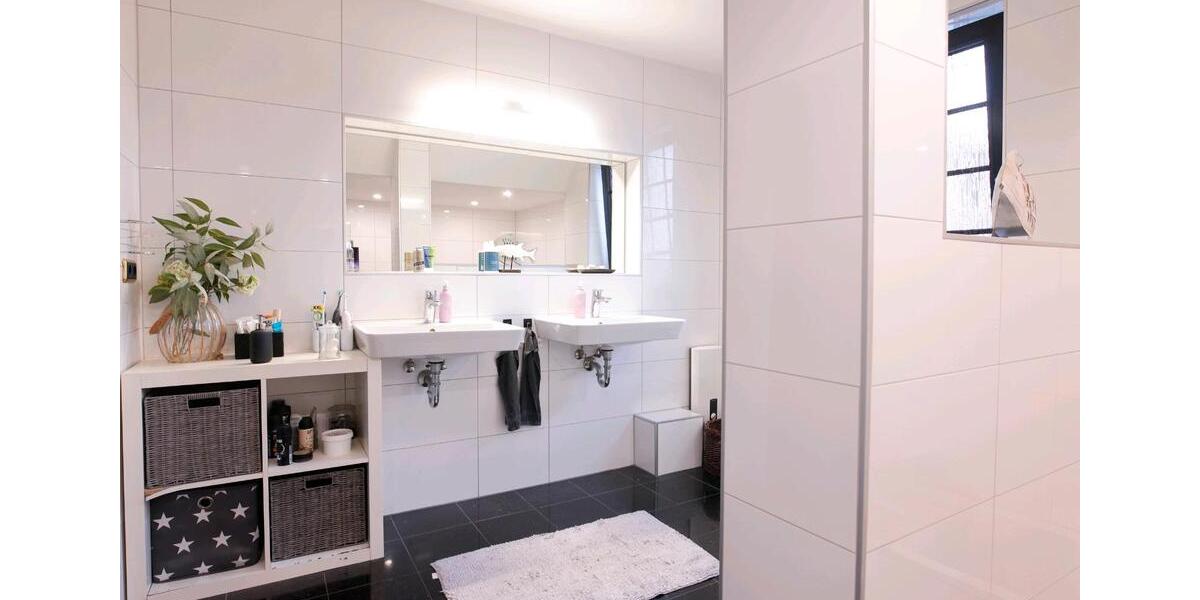 Maisonettenwohnung Elsdorf - 6.5 Zimmer, 190 m&sup2;, 1.650&euro; | Angebot:25875991