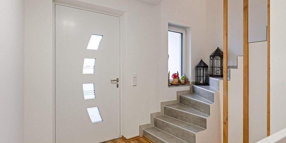 Mehrfamilienhaus, Wohnhaus Erkelenz Holzweiler - 7 Zimmer, 201 m&sup2;, 695.000&euro; | Angebot:25746555