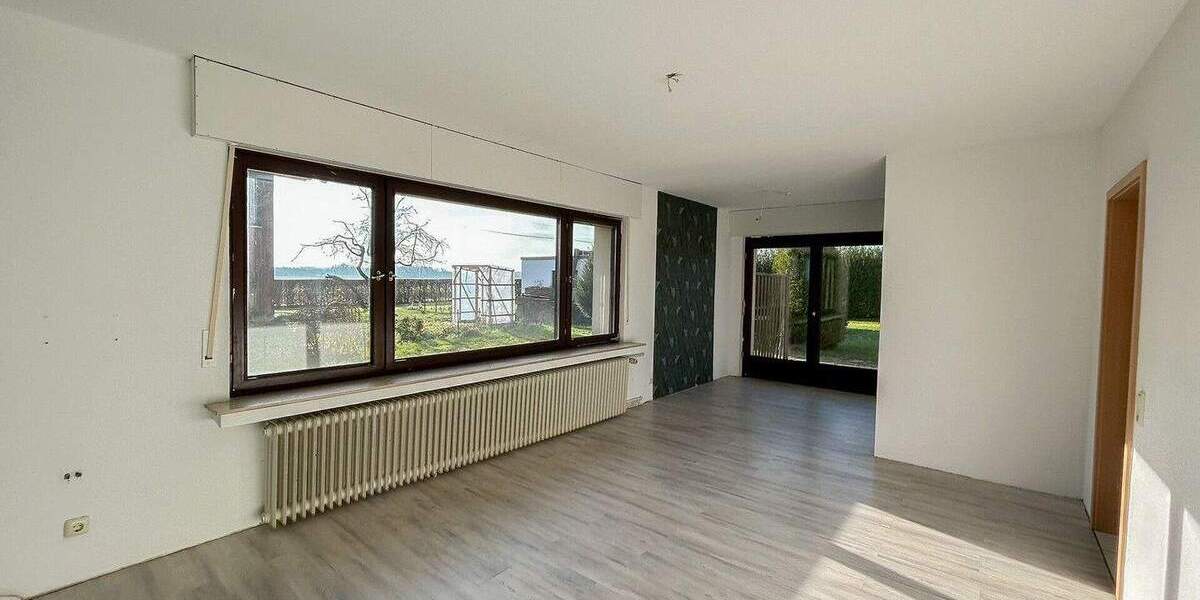 Mehrfamilienhaus, Wohnhaus Baesweiler / Loverich Loverich - 6 Zimmer, 143 m&sup2;, 379.000&euro; | Angebot:25687022