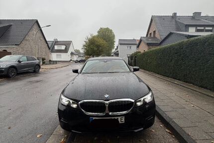 BMW 330 80.000 km 22.999 &euro; Übach-Palenberg 52531