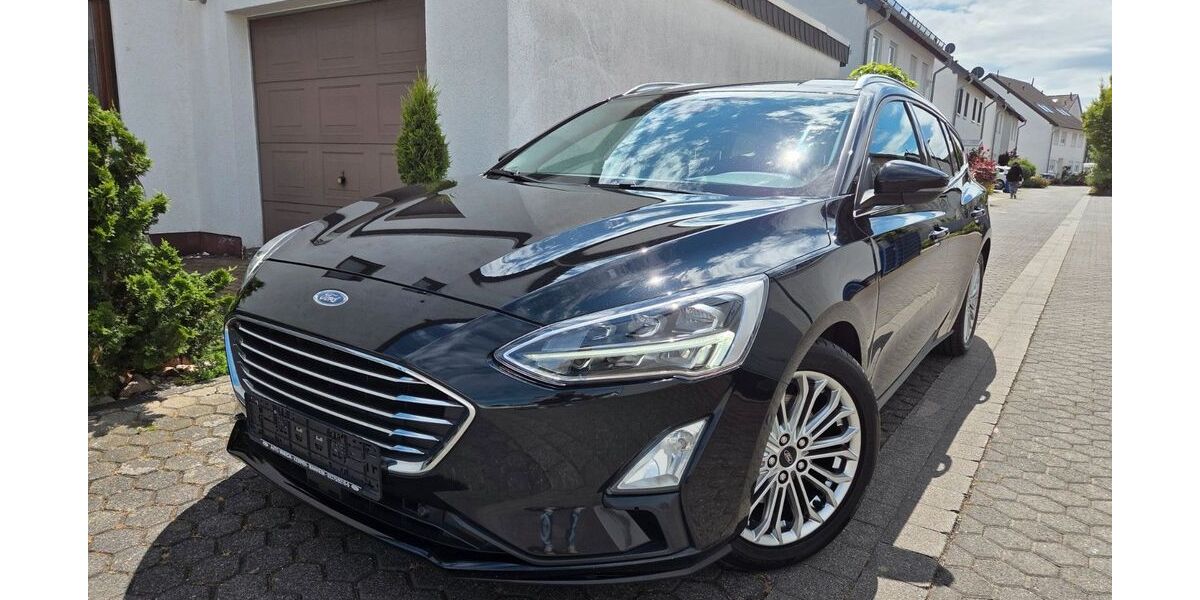 Ford Focus 190.000 km 8.490 &euro; Düren 52353