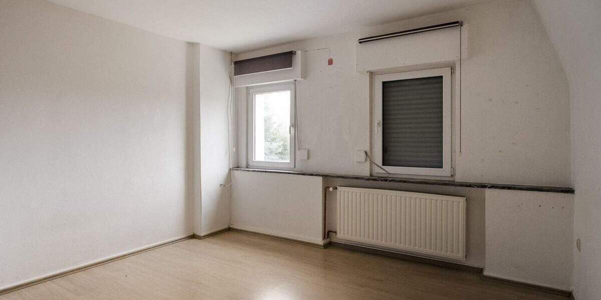 Mehrfamilienhaus, Wohnhaus Geilenkirchen - 6 Zimmer, 140 m&sup2;, 349.000&euro; | Angebot:25707174