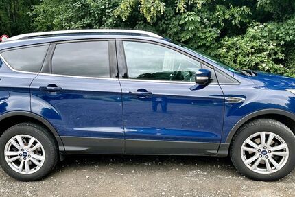Ford Kuga 63.300 km 10.700 &euro; Kreuzau 52372