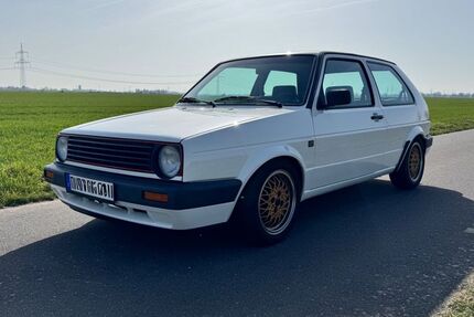 VW Golf 2.000 km 13.490 &euro; Kreuzau 52372