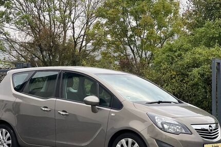 Opel Meriva 61.520 km 7.100 &euro; Jülich 52428