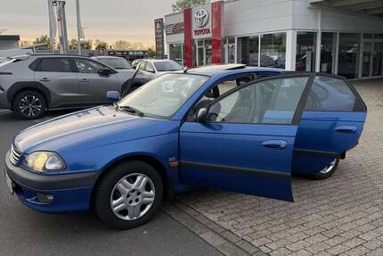 Toyota Avensis 72.000 km 4.000 &euro; Heinsberg 52525