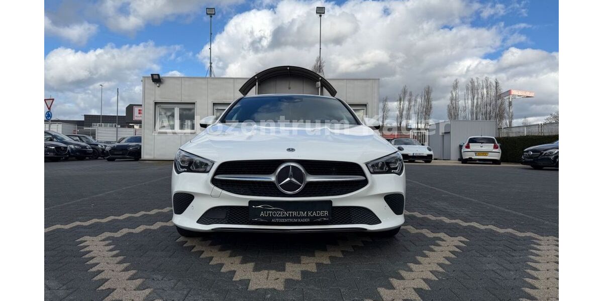 Mercedes-Benz CLA 200 Shooting Brake 92.000 km 24.900 &euro; Eschweiler 52249