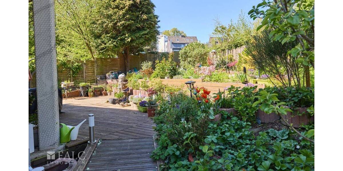 Etagenwohnung Aachen Laurensberg - 5 Zimmer, 184 m&sup2;, 595.000&euro; | Angebot:26475199