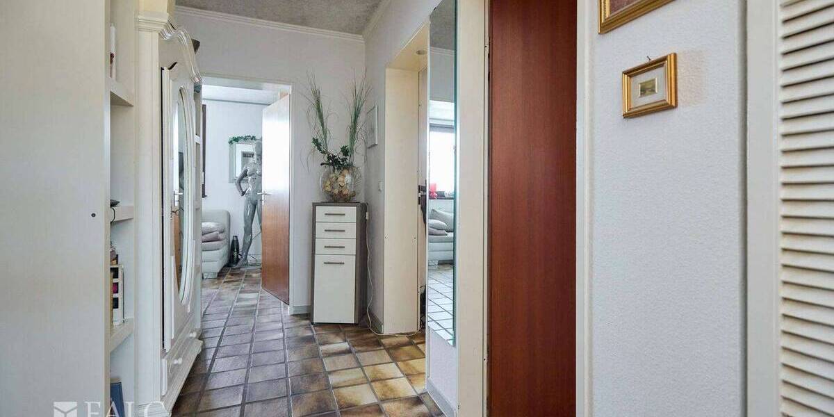 Doppelhaushälfte Herzogenrath Kohlscheid - 9 Zimmer, 238 m&sup2;, 589.000&euro; | Angebot:25958533