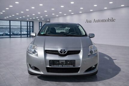 Toyota Auris 185.000 km 3.590 &euro; Düren 52351