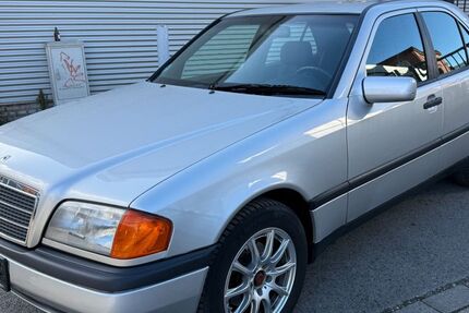 Mercedes-Benz C 180 193.000 km 4.790 &euro; Düren 52349
