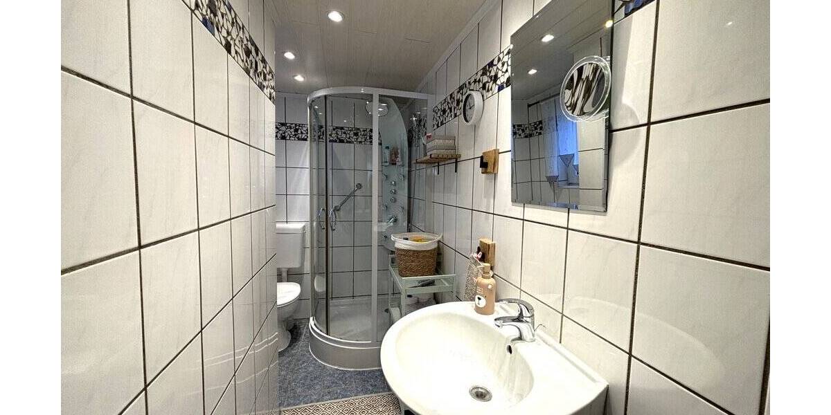 Mehrfamilienhaus, Wohnhaus Würselen Broichweiden - 6 Zimmer, 122 m&sup2;, 289.000&euro; | Angebot:26192205