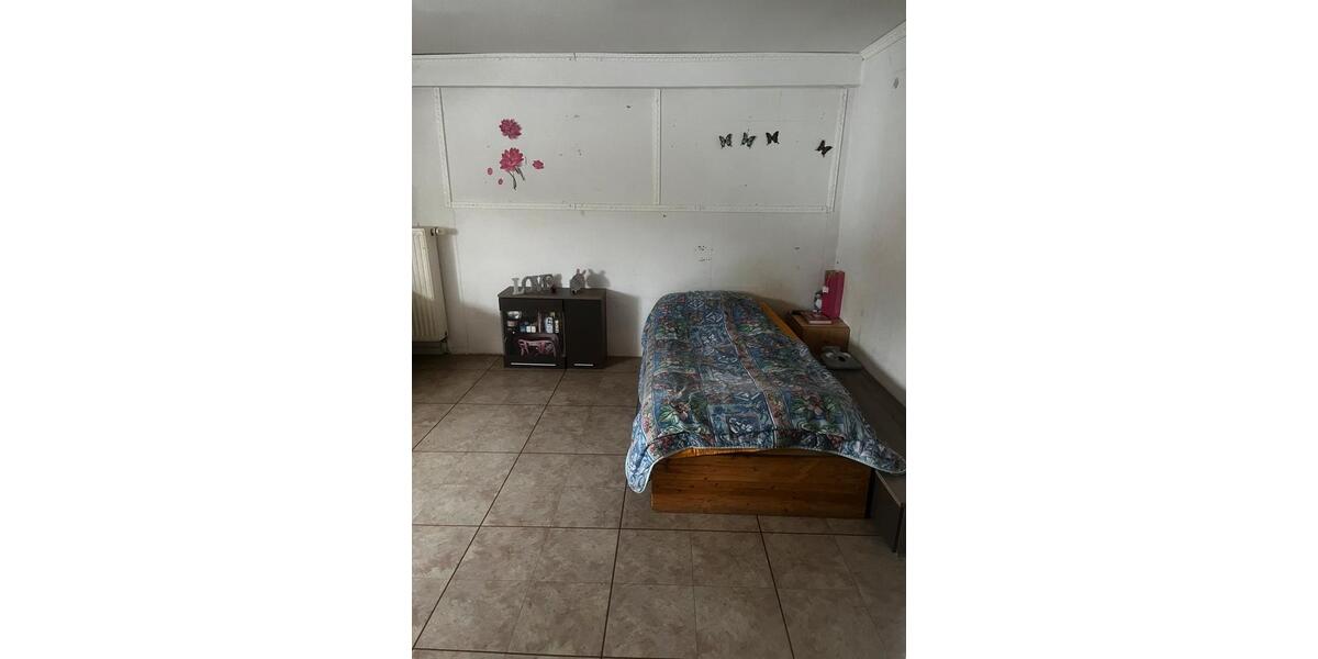 Etagenwohnung Jülich - 1 Zimmer, 28 m&sup2;, 335&euro; | Angebot:25433381