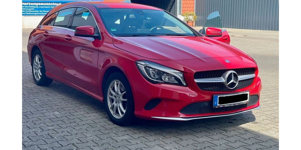 Mercedes-Benz CLA 200 Shooting Brake 140.000 km 16.300 &euro; Aachen 52074