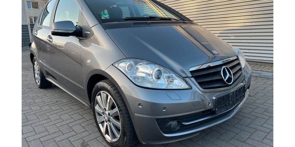 Mercedes-Benz A 180 160.793 km 4.990 &euro; Aachen 52078