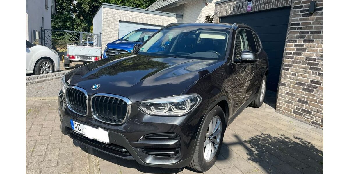 BMW X3 153.000 km 22.000 &euro; Baesweiler 52499