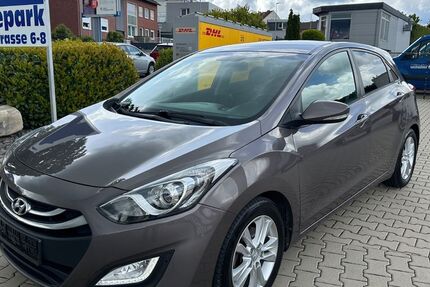 Hyundai i30 144.175 km 5.990 &euro; Stolberg 52222