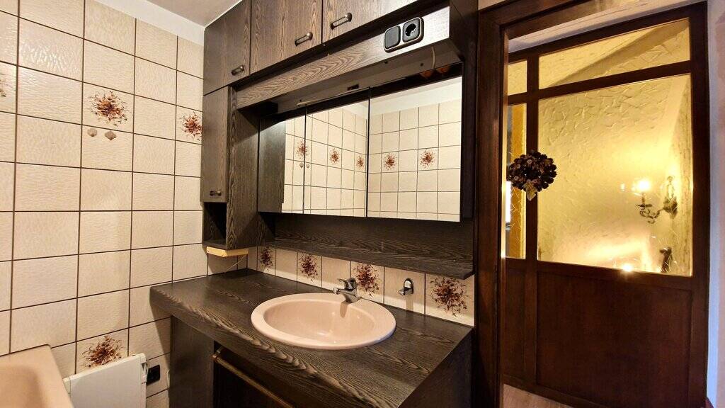 Mehrfamilienhaus, Wohnhaus Aachen Oberforstbach - 5 Zimmer, 90 m&sup2;, 235.000&euro; | Angebot:26192185