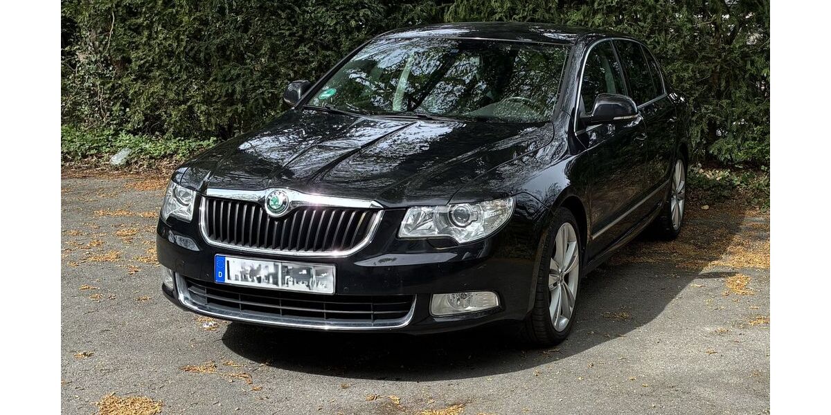 Skoda Superb 162.438 km 4.000 &euro; Aachen 52066