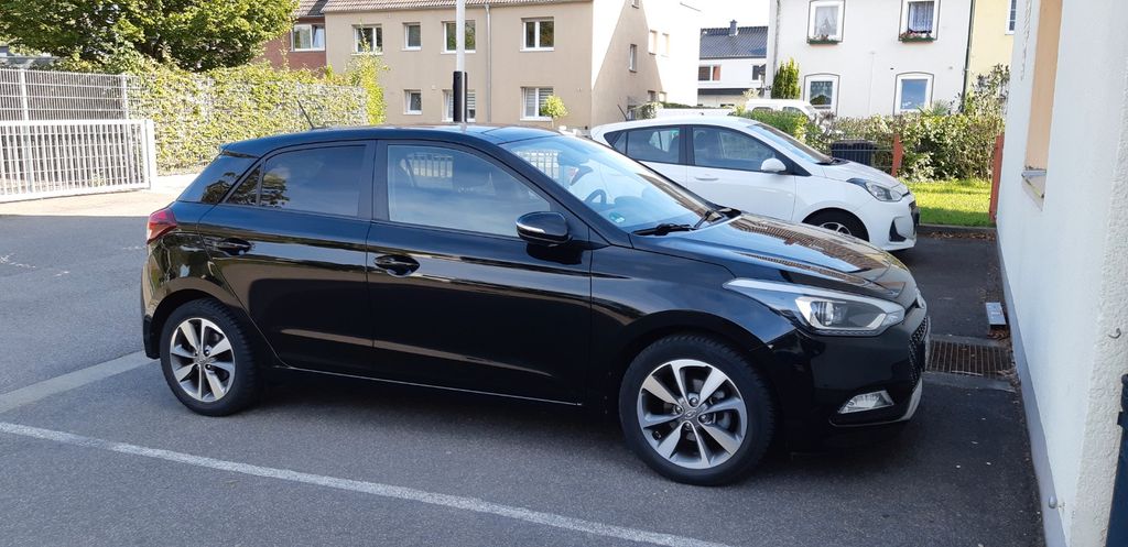 Hyundai i20 78.000 km 8.600 &euro; Nörvenich 52388