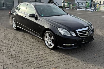 Mercedes-Benz E 500 202.000 km 14.999 &euro; Düren 52353