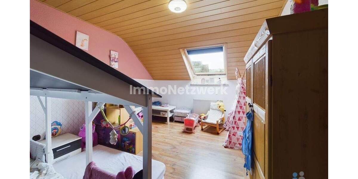 Mehrfamilienhaus, Wohnhaus Elsdorf Grouven - 6 Zimmer, 210 m&sup2;, 299.000&euro; | Angebot:25805599