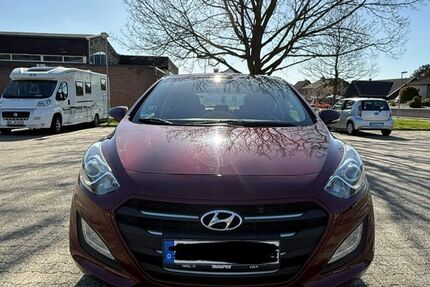 Hyundai i30 142.000 km 8.390 &euro; Hückelhoven 41836