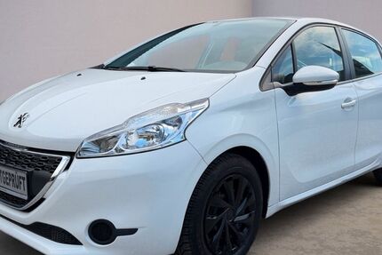 Peugeot 208 96.000 km 5.790 &euro; Linnich 52441