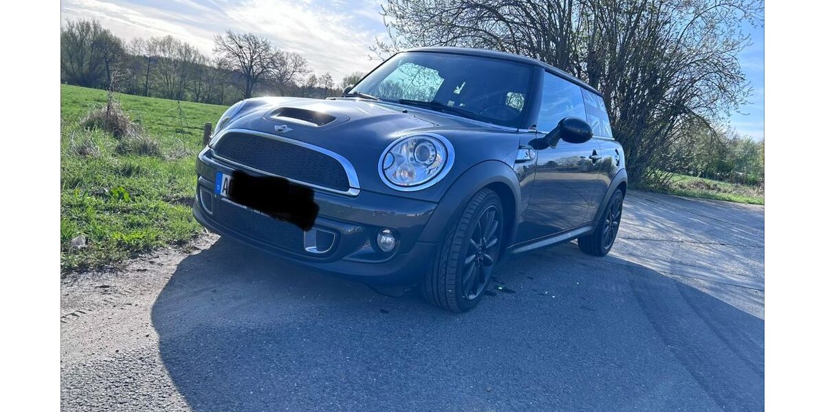 Mini Cooper S Coupé 96.315 km 5.990 &euro; Aachen 52078