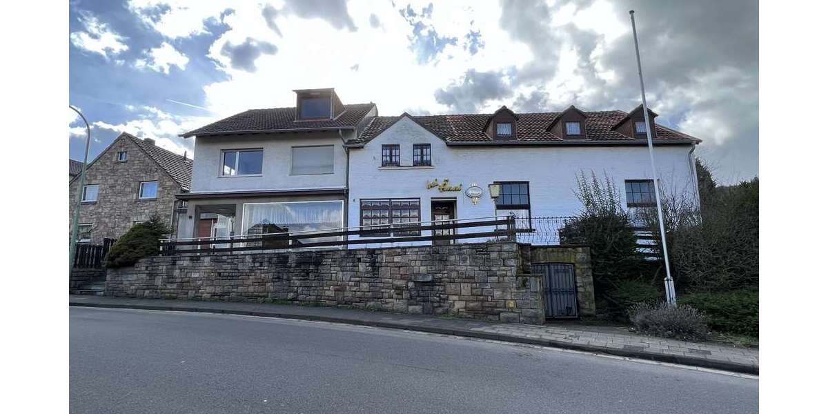 Einfamilienhaus Kreuzau Leversbach - 14 Zimmer, 350 m&sup2;, 285.000&euro; | Angebot:21992067