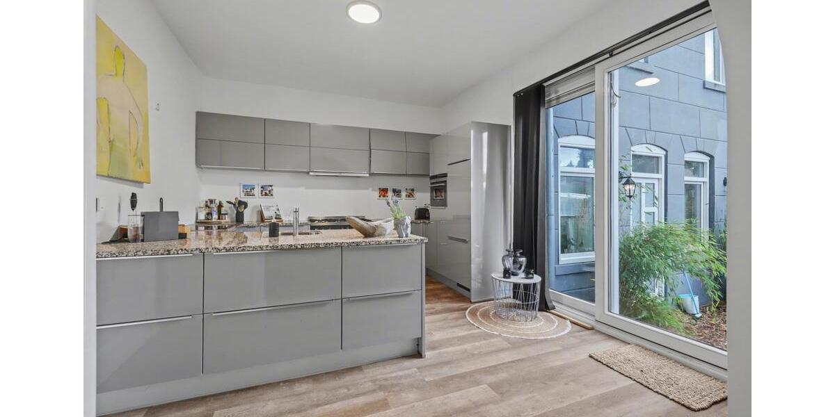 Villa Aachen Aachen-Mitte - 10 Zimmer, 292 m&sup2;, 750.000&euro; | Angebot:26167204