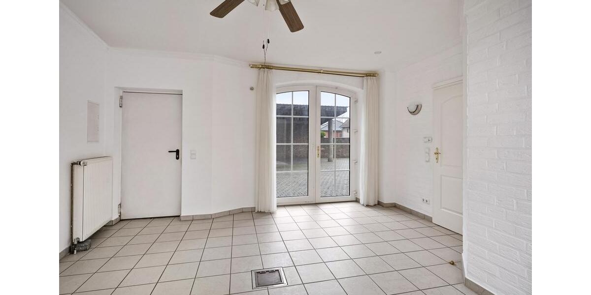 Einfamilienhaus Gangelt - 6 Zimmer, 220 m&sup2;, 2.400&euro; | Angebot:25160824