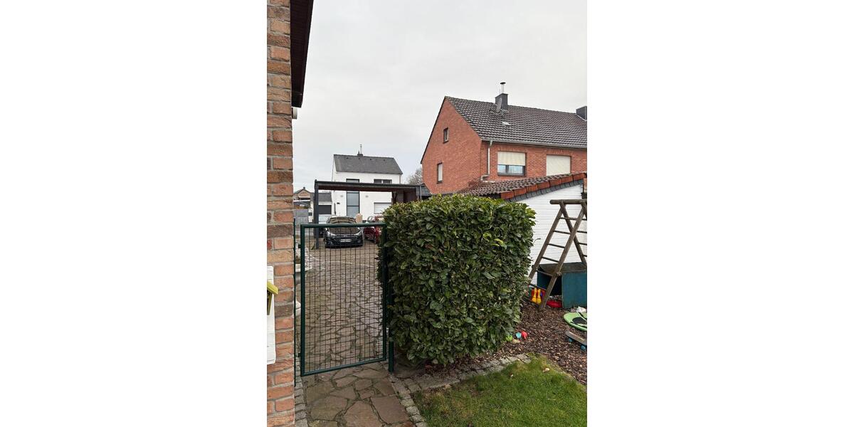 Mehrfamilienhaus, Wohnhaus Baesweiler - 750.000&euro; | Angebot:25404441