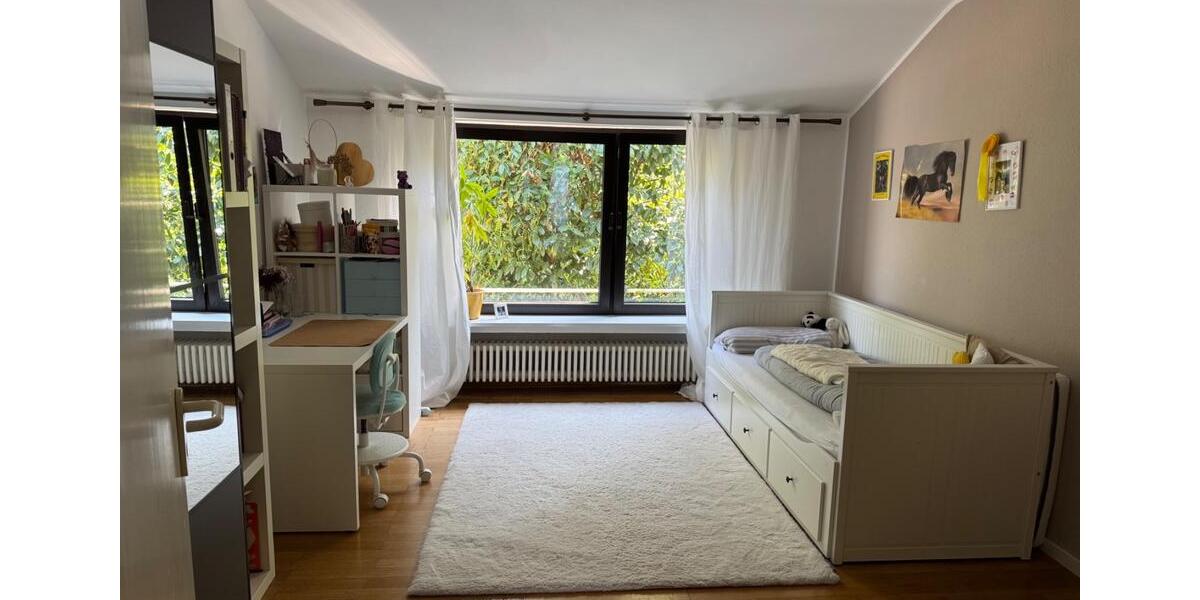 Reihenhaus Aachen Aachen-Mitte - 6 Zimmer, 172 m&sup2;, 2.500&euro; | Angebot:26696133
