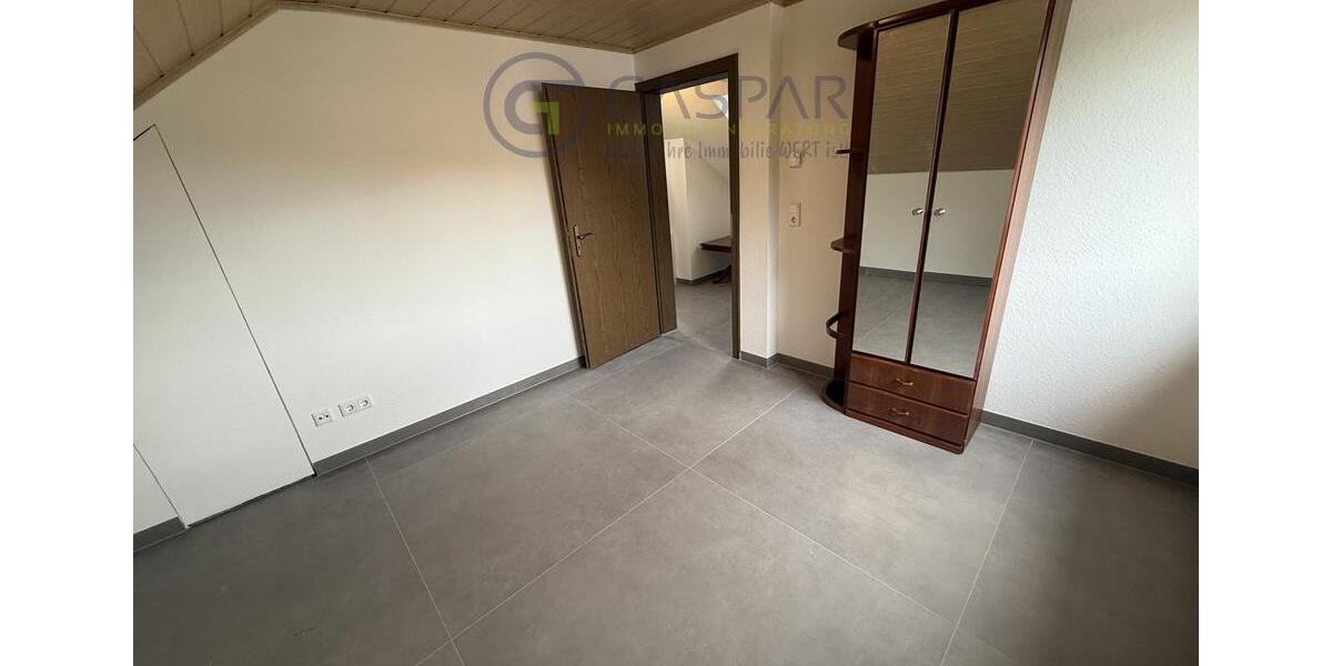 Einfamilienhaus Düren Rölsdorf - 4 Zimmer, 115 m&sup2;, 1.495&euro; | Angebot:23277008