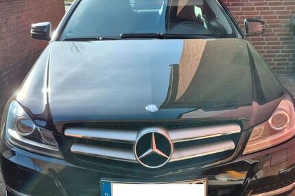 Mercedes-Benz 220 128.500 km 12.500 &euro; Langerwehe 52379